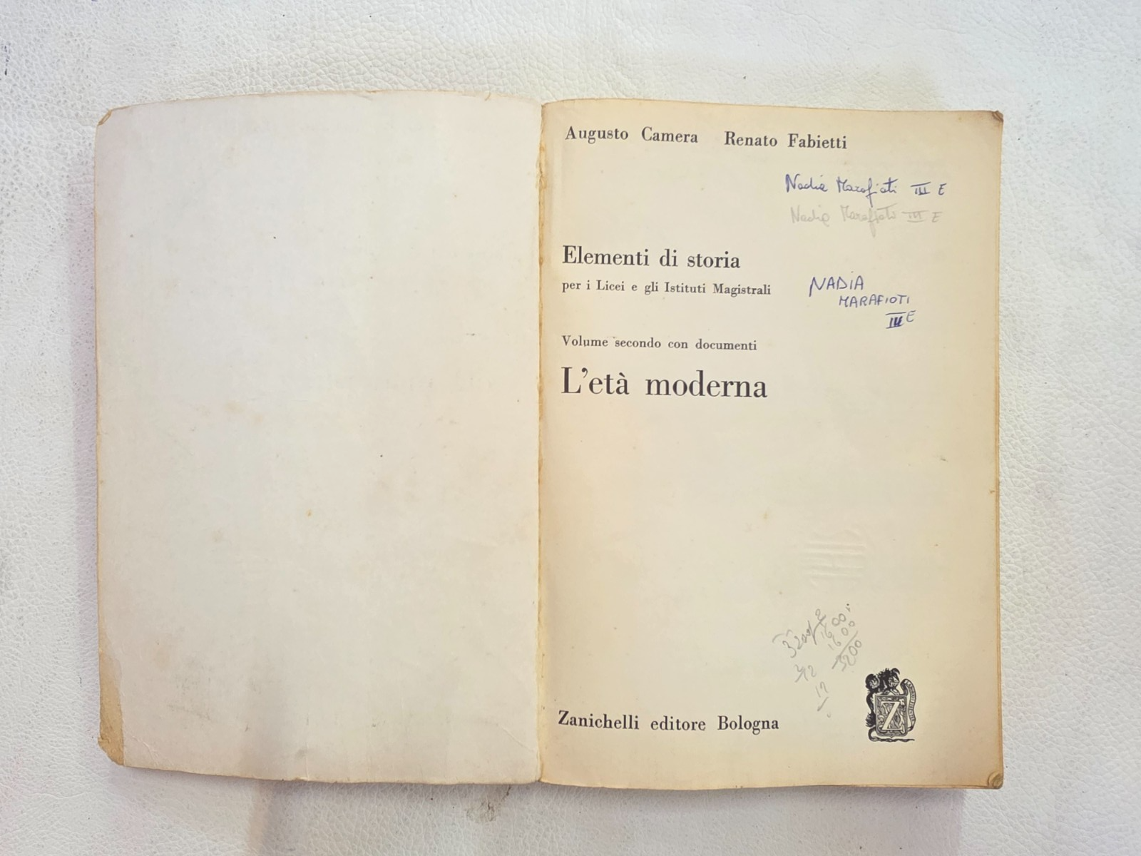 "L'età moderna", secondo volume del manuale scolastico Elementi di storia