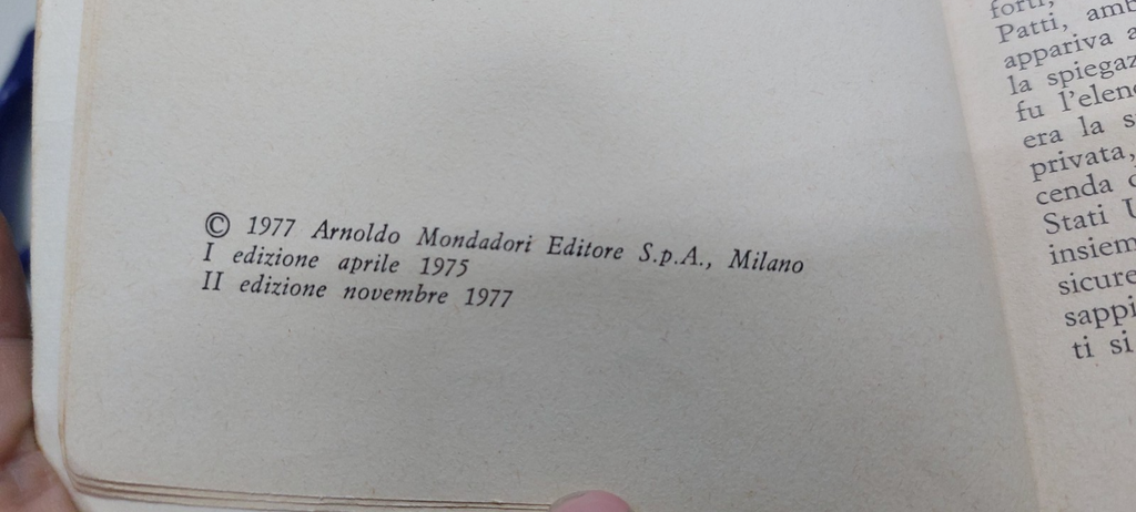 "Il Crack. Sindona, la DC, il Vaticano e gli altri amici"Arnoldo Mondadori